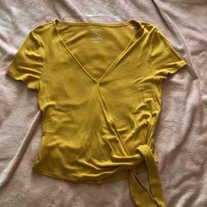 Tied yellow shirt